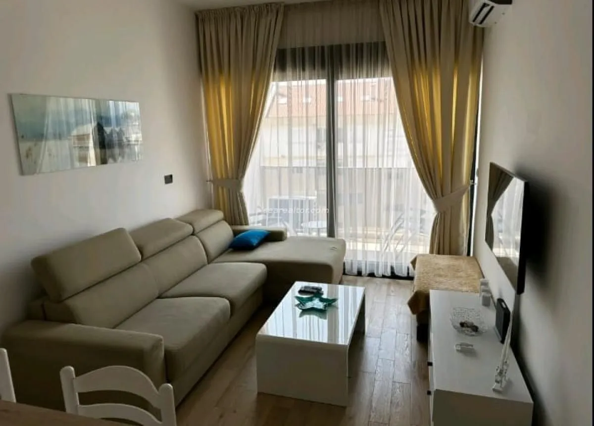 Izdavanje, garsonjera, 35m², Bar, Crna Gora