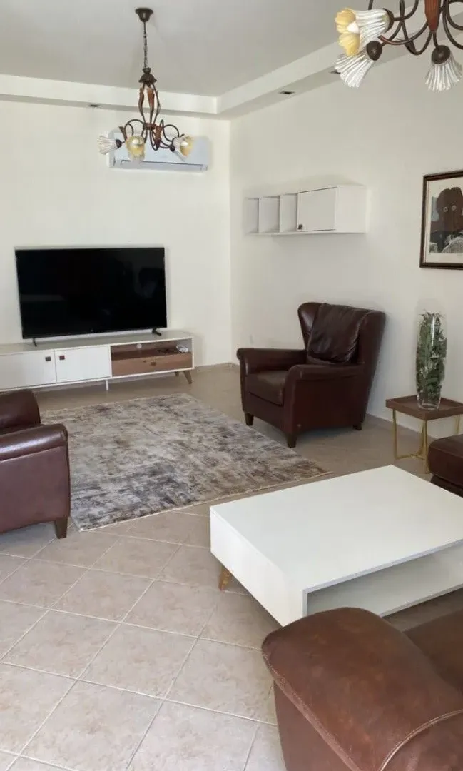 Izdavanje, trosoban stan, 114m², Masline, Podgorica