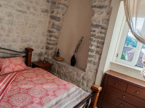 Prodaja, jednosoban stan, 54m², Prčanj, Kotor - image 9