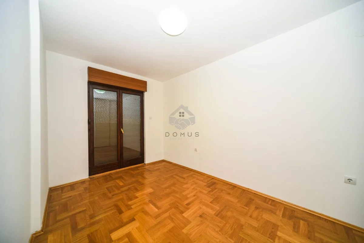 Prodaja, kuća, 350m², Tuzi, Podgorica
