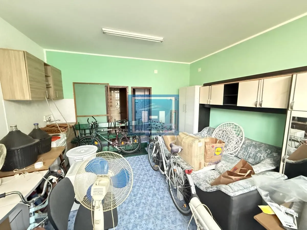 Rent, one bedroom apartment, 93m², Centar, Jagodina
