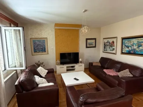 Rent, house, 120m², Zabjelo, Podgorica - image 3