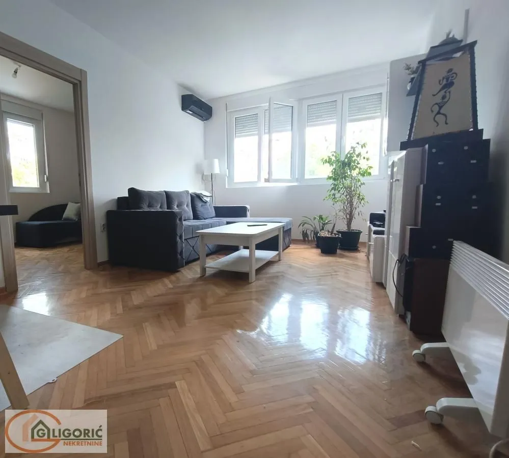 Prodaja, dvosoban stan, 52m², Karaburma, Palilula Sve Podlokacije