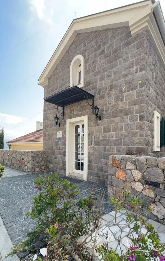 Prodaja, dvosoban stan, 114m², Luštica Bay, Tivat
