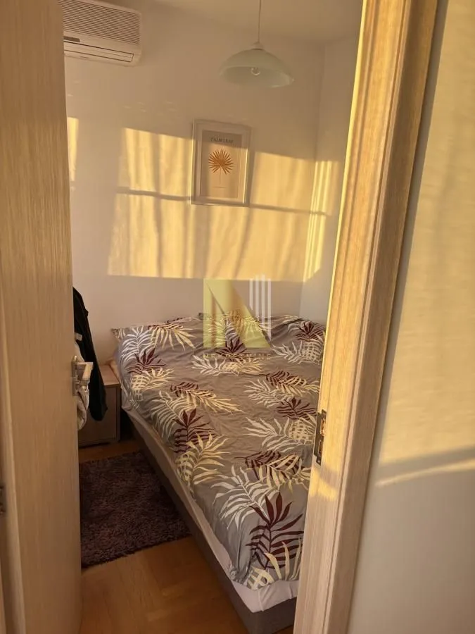 Prodaja, dvosoban stan, 36m², Adamovićevo Naselje, Novi Sad Sve Podlokacije