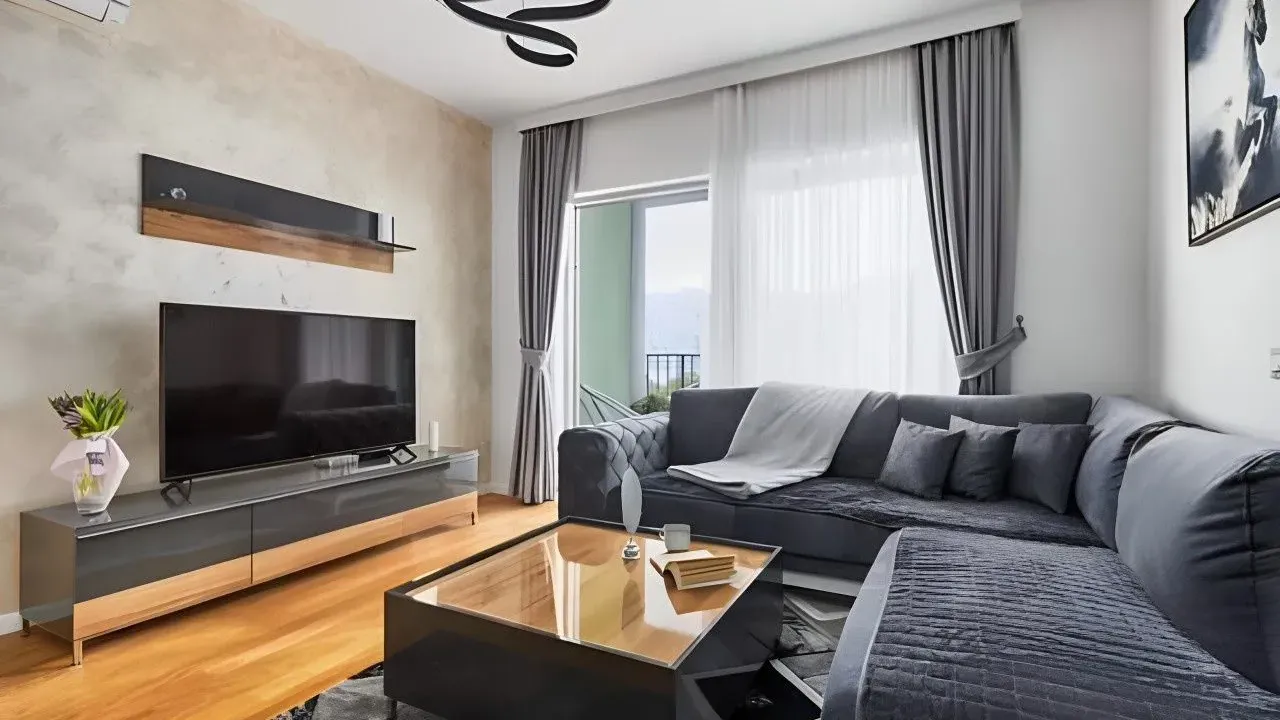 Prodaja, dvosoban stan, 74m², Dobrota, Kotor