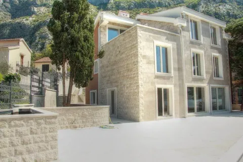 Prodaja, kuća, 500m², Dobrota, Kotor - image 2