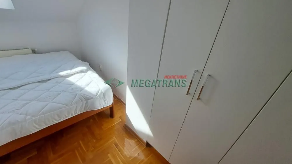 Izdavanje, četvorosoban stan, 103m², Grbavica, Novi Sad Sve Podlokacije