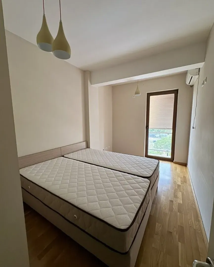 Izdavanje, trosoban stan, 95m², Kruševac, Podgorica