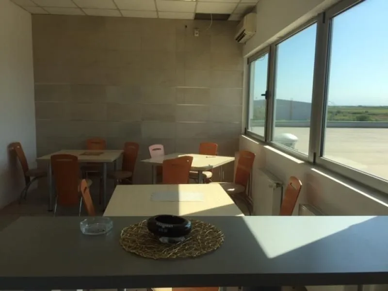 Rent, office space, 1500m², Šimanovci, Pećinci