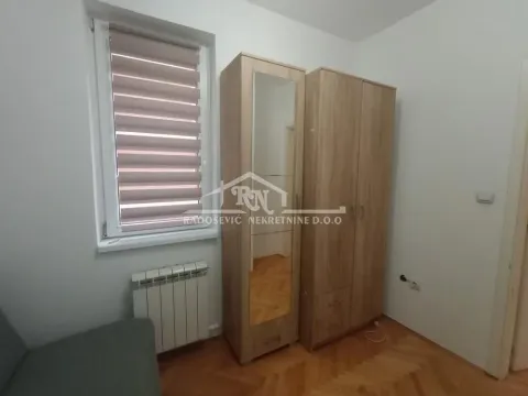 Rent, one bedroom apartment, 33m², Petlovo Brdo, Beograd - image 5