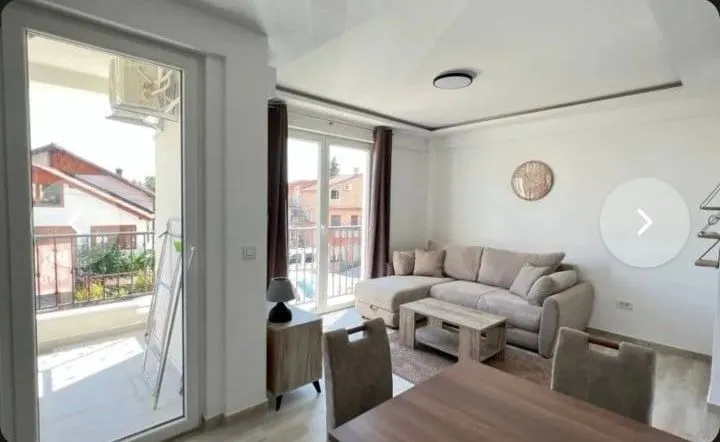Izdavanje, jednosoban stan, 38m², Marići, Tivat