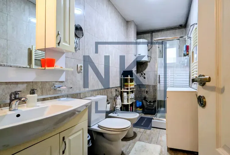 Prodaja, kuća, 350m², Vranići, Podgorica