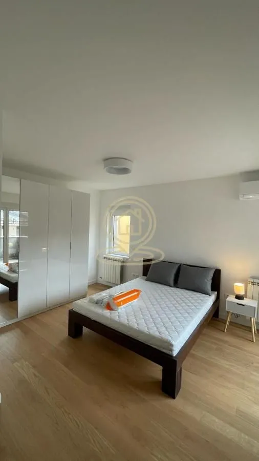 Rent, four bedroom apartment, 151m², Voždovac Sve Podlokacije, Beograd