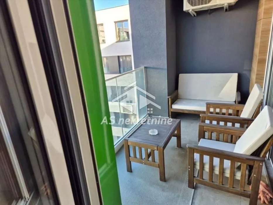 Rent, four bedroom apartment, 100m², Novi Beograd Blok 65, Novi Beograd Sve Podlokacije