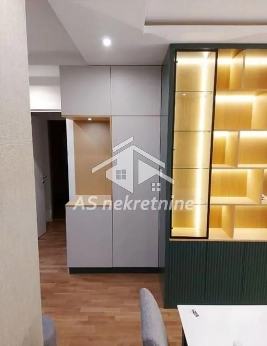 Rent, three bedroom apartment, 77m², Crveni Krst, Beograd