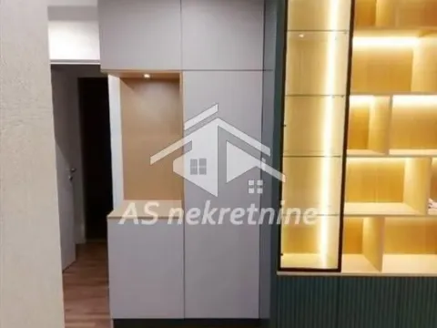 Izdavanje, trosoban stan, 77m², Vračar Sve Podlokacije, Beograd - image 20