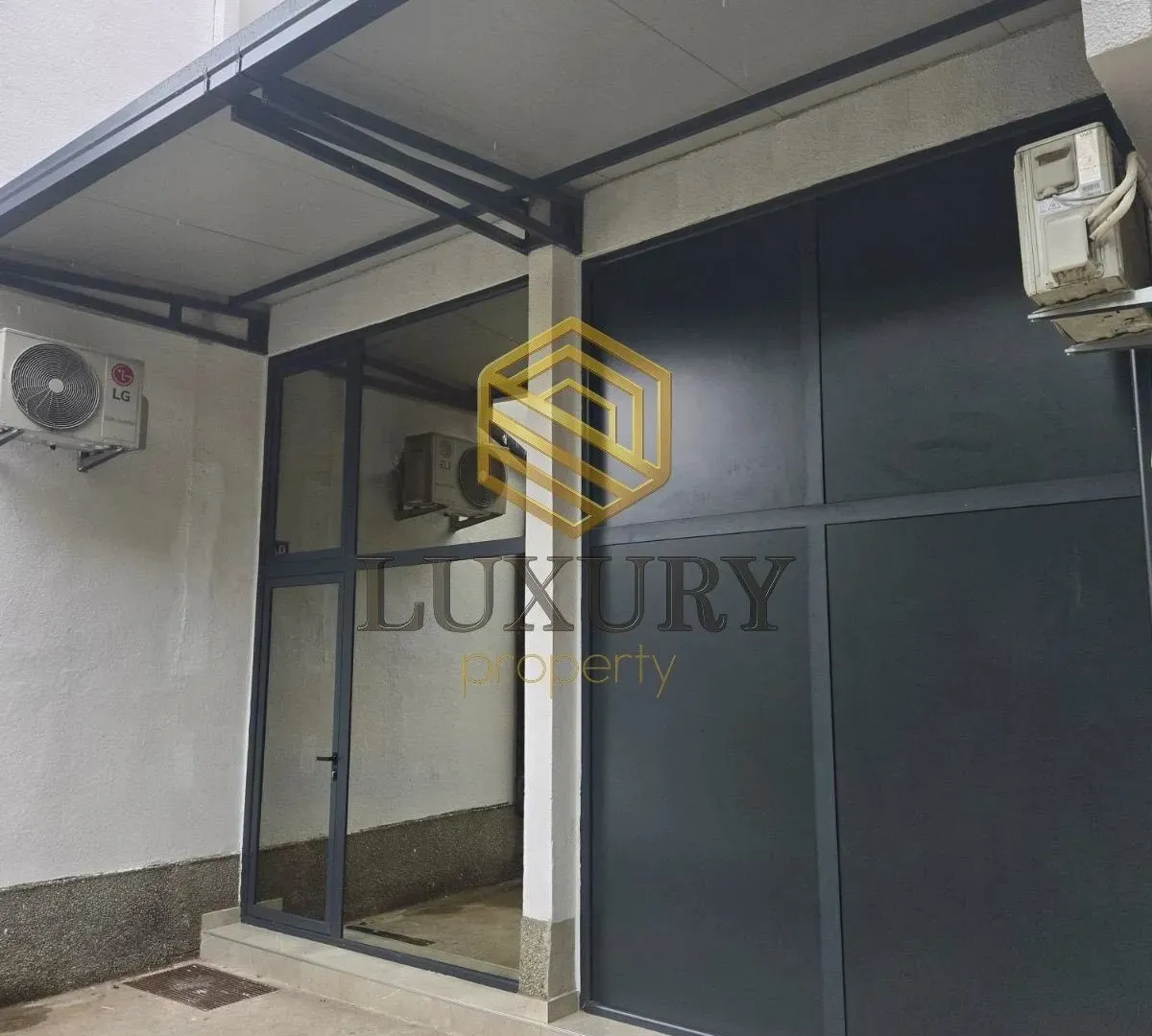Izdavanje, poslovni prostor, 50m², Baston, Podgorica
