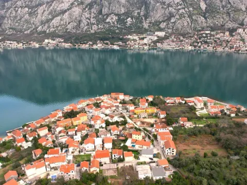 Prodaja, plac, 585m², Prčanj, Kotor - image 3