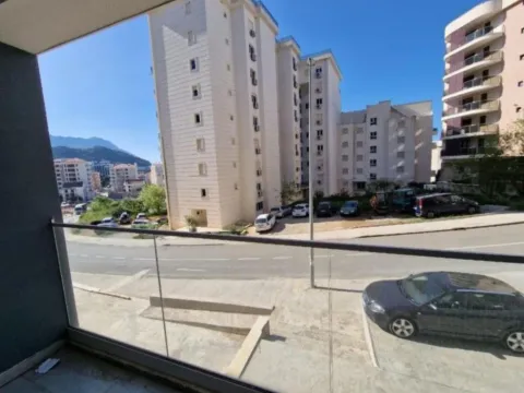 Stan-na-dan, jednosoban stan, 50m², Bečići, Budva - image 11