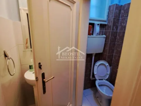 Prodaja, trosoban stan, 79m², Stari Grad, Beograd - image 10