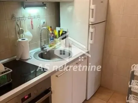Izdavanje, trosoban stan, 70m², Novi Beograd Sve Podlokacije, Beograd - image 2