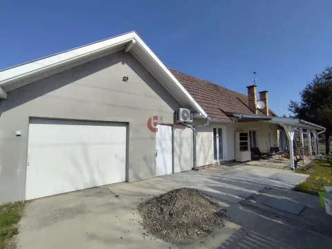 Kuća in Bački Vinogradi