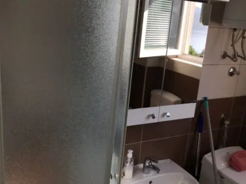 Izdavanje, jednosoban stan, 35m², Đenovići, Herceg Novi - image 10