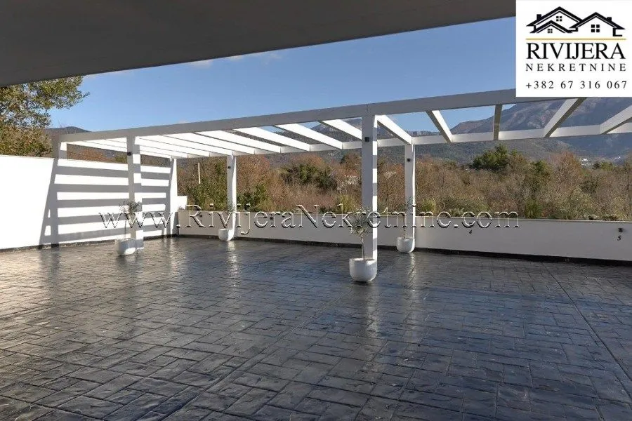 Prodaja, dvosoban stan, 98m², Tivat, Crna Gora
