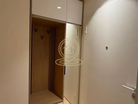 Izdavanje, trosoban stan, 71m², Savski Venac, Beograd - image 27