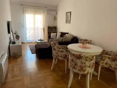 Izdavanje, jednosoban stan, 58m², Budva, Crna Gora - image 6