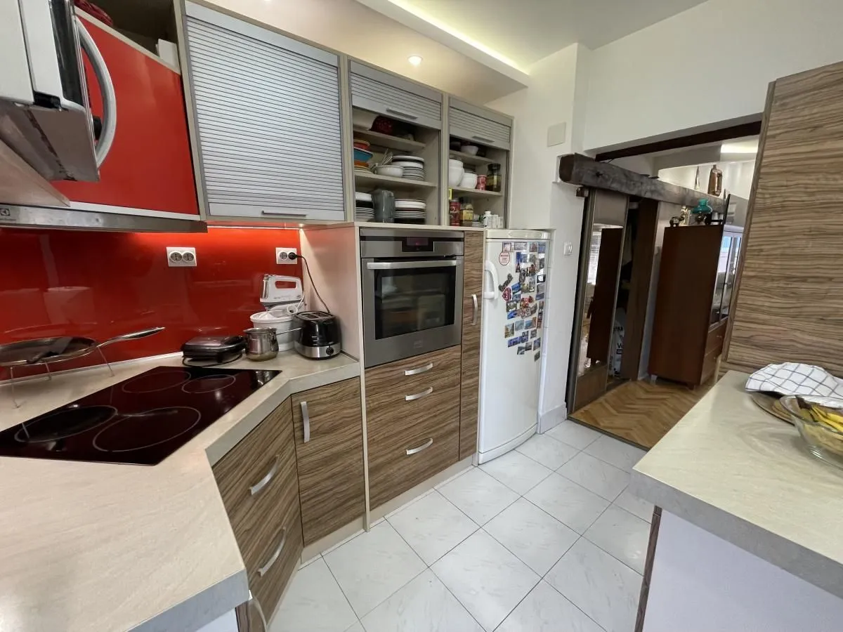 Prodaja, trosoban stan, 95m², Centar, Novi Sad