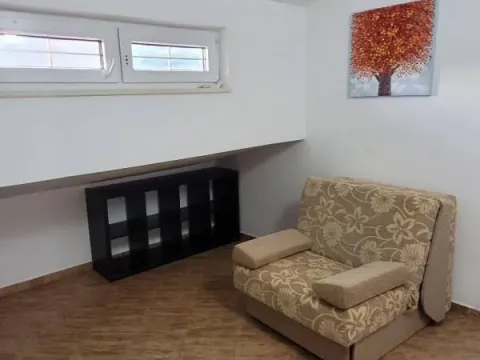 Rent, two bedroom apartment, 90m², Sutomore, Bar - image 6