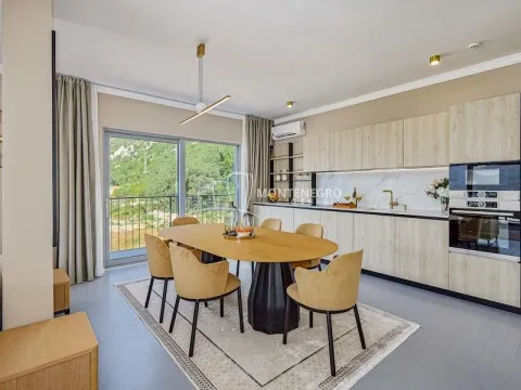 Sale, three bedroom apartment, 158m², Dobrota, Kotor - image 8