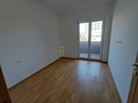Sale, one bedroom apartment, 45m², Pobrežje, Podgorica - image 4
