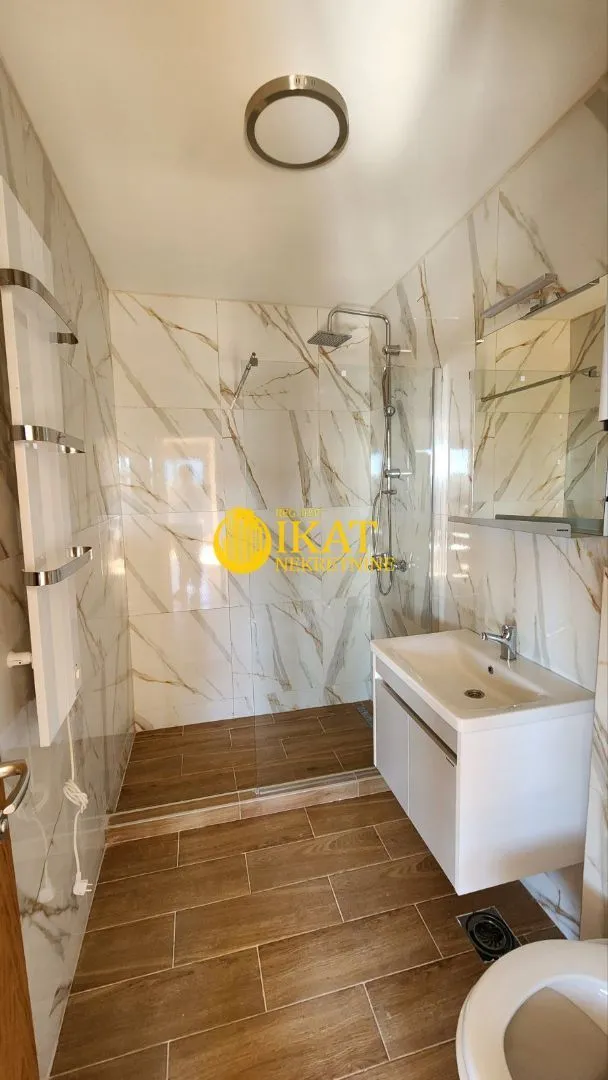Prodaja, jednosoban stan, 41m², 25. Maj, Zlatibor