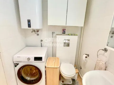 Izdavanje, četvorosoban stan, 91m², Slavija, Vračar Sve Podlokacije - image 11