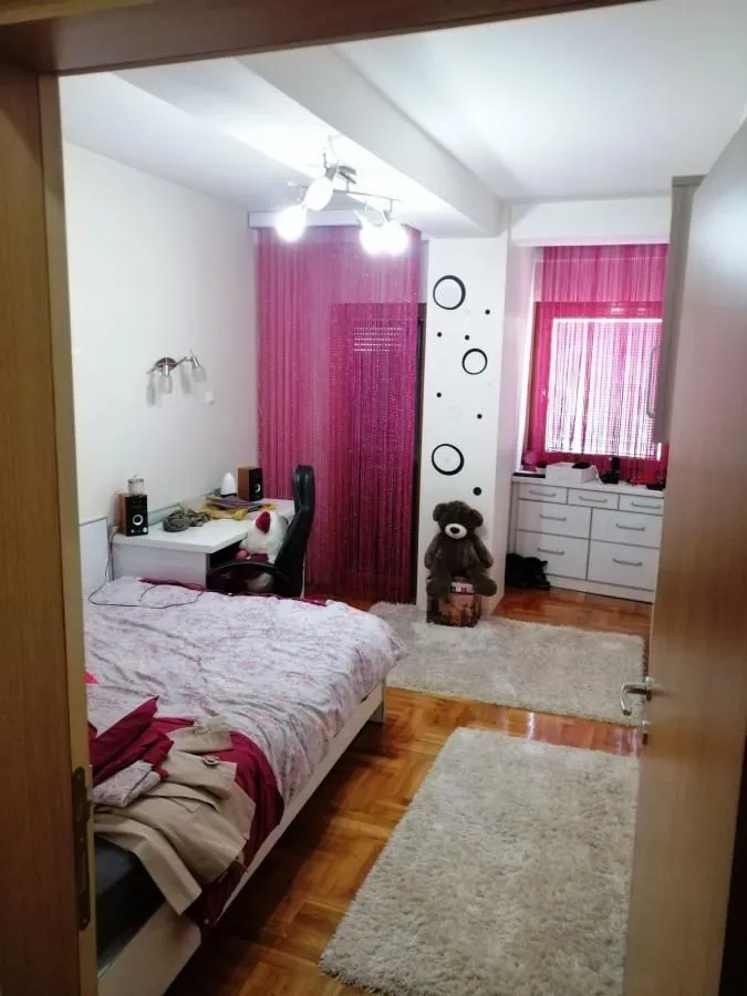 Prodaja, trosoban stan, 95m², Centar, Niš
