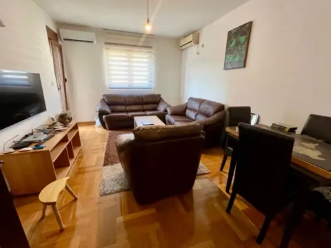 Prodaja, dvosoban stan, 55m², Stari Aerodrom, Podgorica