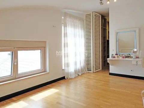 Prodaja, četvorosoban stan, 130m², Vračar Hram, Vračar Sve Podlokacije - image 11
