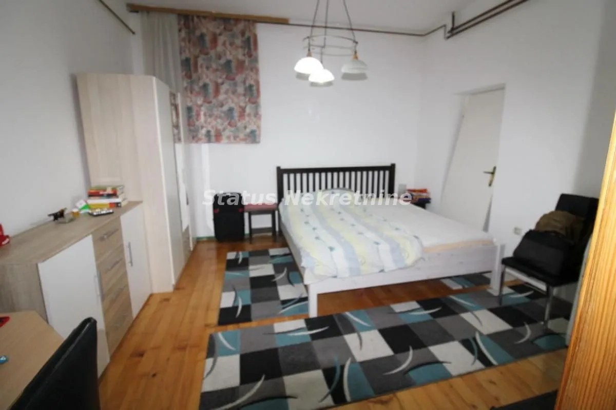 Prodaja, kuća, 429m², Vidovdansko naselje, Novi Sad Sve Podlokacije