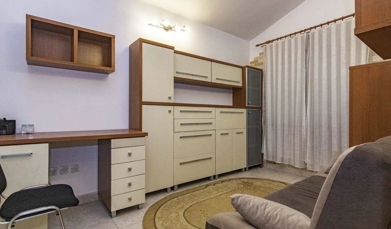 Prodaja, kuća, 400m², Danilovgrad, Crna Gora