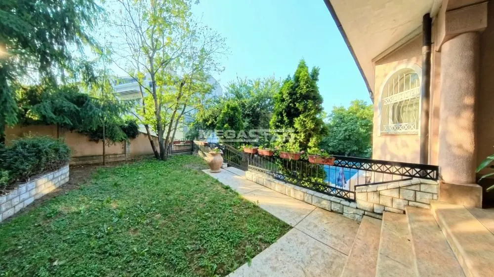 Sale, house, 600m², Savski Venac, Beograd