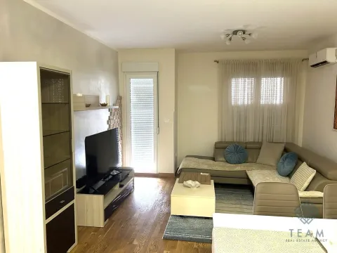 Izdavanje, dvosoban stan, 64m², City Kvart, Podgorica - image 2