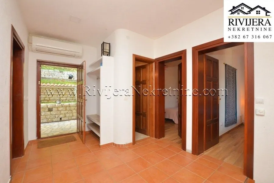Prodaja, kuća, 203m², Njivice, Herceg Novi