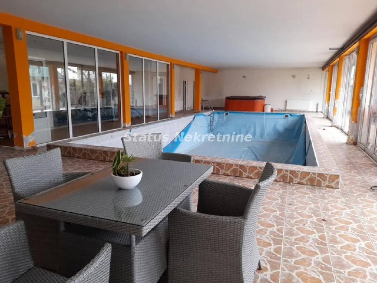 Prodaja, kuća, 440m², Temerin, Novi Sad