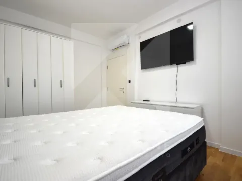 Rent, two bedroom apartment, 100m², Dalmatinska ulica, Podgorica - image 9