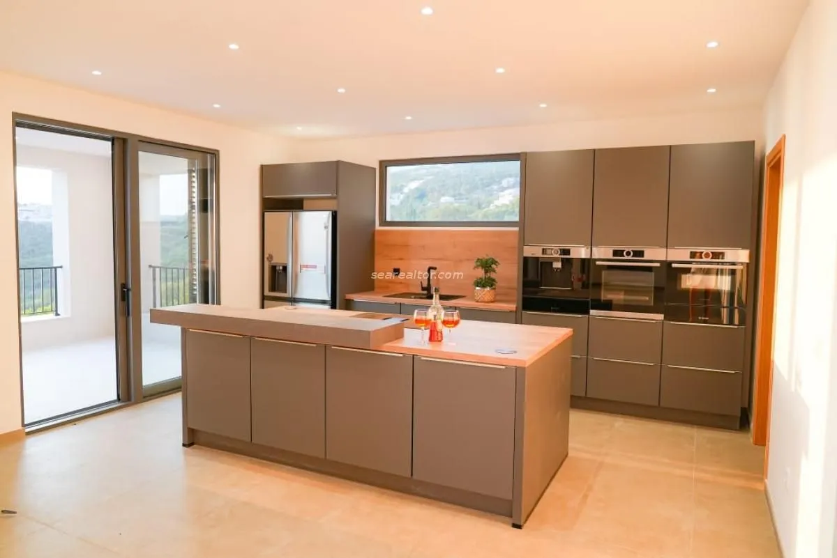 Sale, house, 420m², Blizikuće, Budva