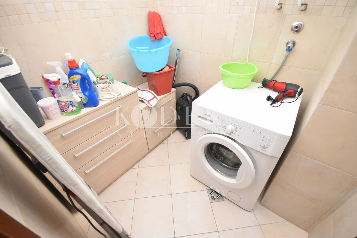 Izdavanje, dvosoban stan, 75m², Gorica C, Podgorica