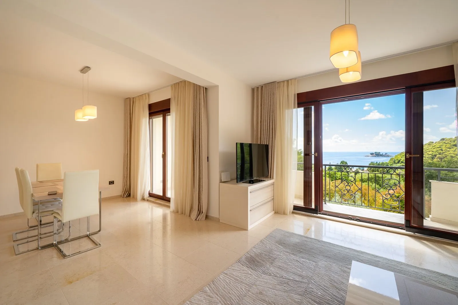 Prodaja, trosoban stan, 86m², Petrovac, Budva
